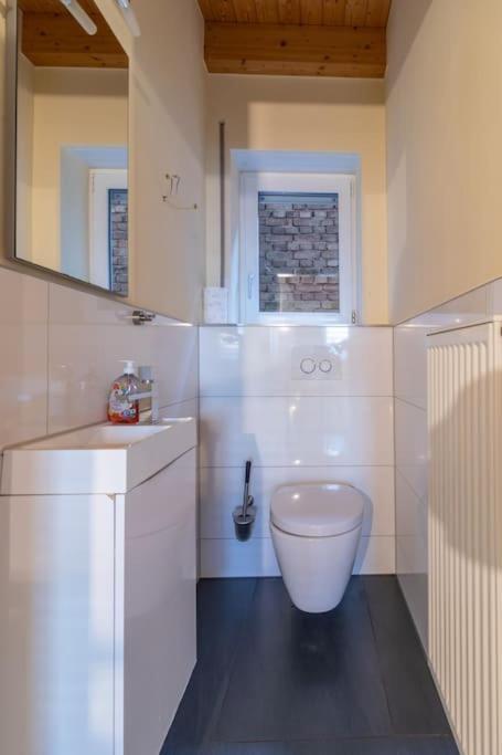 Maisonette-Wohnung Mit 5 Schlafzimmern Woerrstadt Bagian luar foto