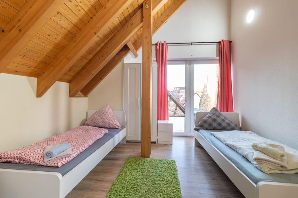 Maisonette-Wohnung Mit 5 Schlafzimmern Woerrstadt Bagian luar foto