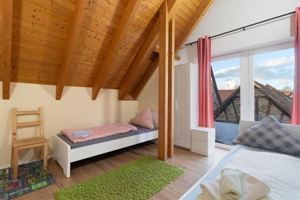 Maisonette-Wohnung Mit 5 Schlafzimmern Woerrstadt Bagian luar foto